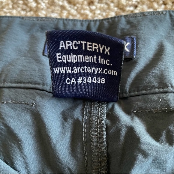 Arcteryx Rampart Hiking Shorts Women’s 4 Gray Bermuda Lightweight Gorpcore Cargo - Picture 15 of 15